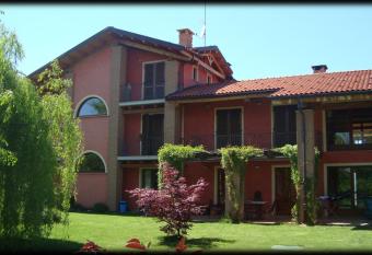 Bed & Breakfast Mil   has Balcony rooms