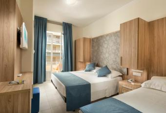 Hotel Cannes - in pieno centro has Balcony rooms