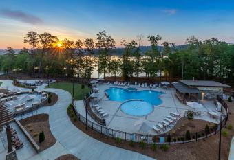 Lakeside Lodge Clemson has Balcony rooms
