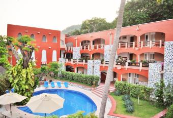 Hotel Zihua Caracol has Balcony rooms