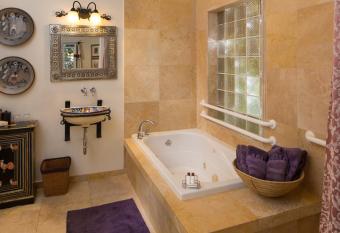 Casa Blanca Inn and Suites has Balcony rooms