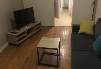 Appart du centre allows 18 year olds to book a room