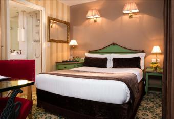 Hotel Des Deux Continents has Balcony rooms