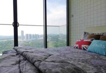 Homestay Cyberjaya ; Putrajaya ; KLIA has Balcony rooms
