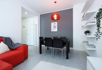 Yourbanflat Red Poppy has Balcony rooms