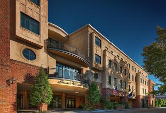 French Quarter Inn has Balcony rooms