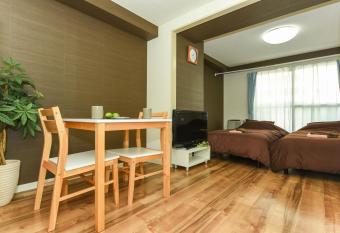                                                                                           e608 has Balcony rooms