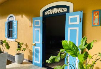 Olu Villa has Balcony rooms