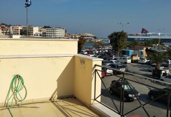 Mitilene Harbour Watch has Balcony rooms