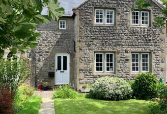 Cathedral View has Balcony rooms