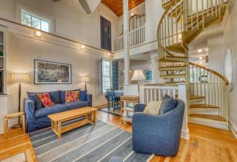 Seaside has Balcony rooms