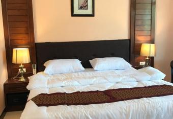 Sunny Beach View Guesthouse has Balcony rooms