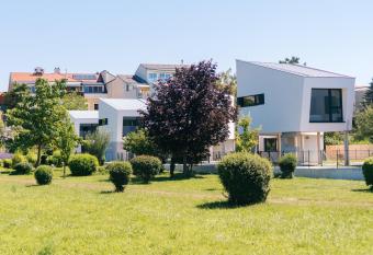 Wave Penthouses has Balcony rooms