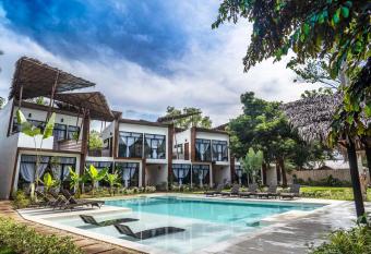 Bird of Paradise has Balcony rooms