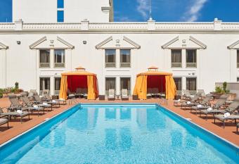 Horseshoe Tunica has Smoking rooms