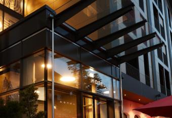 Hotel Zum Goldenen Hirsch allows 18 year olds to book a room