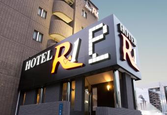 Hotel Route One allows 18 year olds to book a room