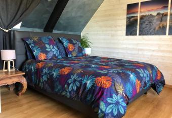 La Korrigane allows 18 year olds to book a room