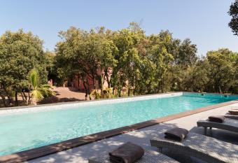 H  tel Disini Montpellier Est, The Originals Relais (Relais du Silence) has Balcony rooms