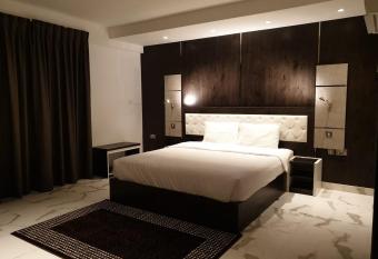 HALA SUITES has Balcony rooms