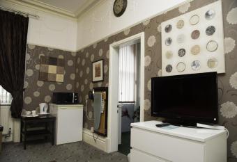 Ashfield Hotel allows 18 year olds to book a room