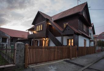 Villa Turopolje allows 18 year olds to book a room