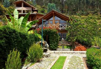 ATALLARO Hospedaje has Balcony rooms