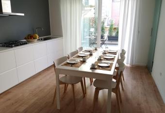 ARMISI B&B has Balcony rooms