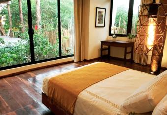 Casa Teka allows 18 year olds to book a room