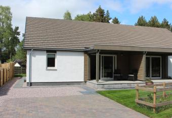 2 Dellmhor Cottages allows 18 year olds to book a room