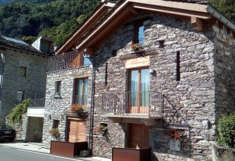 merian allows 18 year olds to book a room