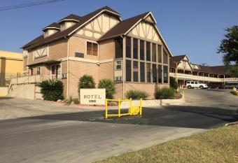 Star Inn Hotel has Smoking rooms