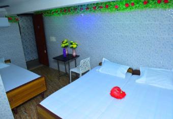 Udaya Inn allows 18 year olds to book a room