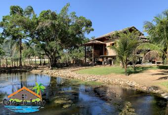 Casa do Lago - Pousada & Casas de Temporada allows 18 year olds to book a room