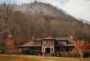 Laughing Heart Lodge has Balcony rooms