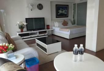 Berjaya Times Square Service Apartment, Kuala Lumpur has Balcony rooms