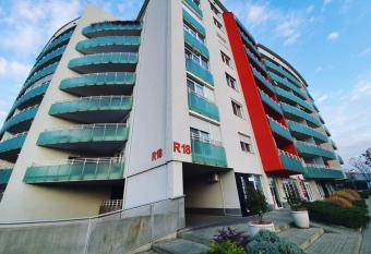 RA Apartment - Ared has Balcony rooms