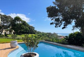 Albatross Guesthouse has Balcony rooms