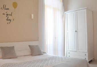 B&B Napoli Campagnari has Balcony rooms