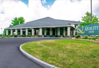 Quality Inn Plainfield - Indianapolis West allows 18 year olds to book a room