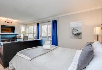 Mountainside Resort Condo at Blue has Balcony rooms