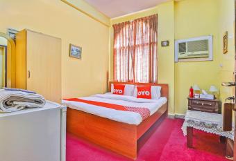 OYO 393 Al Wehda Hotel allows 18 year olds to book a room