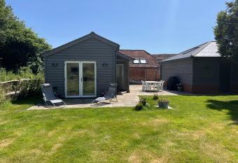 The Boat House has Balcony rooms