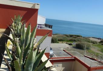 Le Bellevue has Balcony rooms