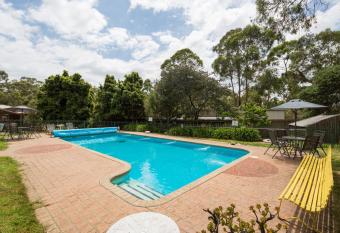 Phillip Island Park Lane Holiday Park allows 18 year olds to book a room