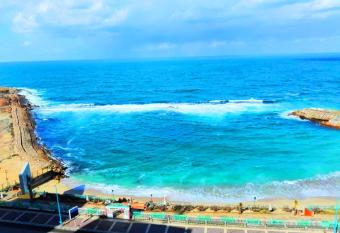                     5          -                   -                     -                                has Balcony rooms