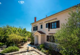 Apartments Isabel Krk has Balcony rooms