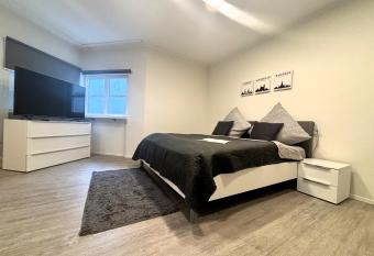 Boutique Hotel Q8 By Simplex allows 18 year olds to book a room