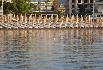 Moda Beach Hotel has Balcony rooms