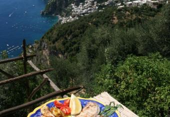 Fattoria La Tagliata has Balcony rooms